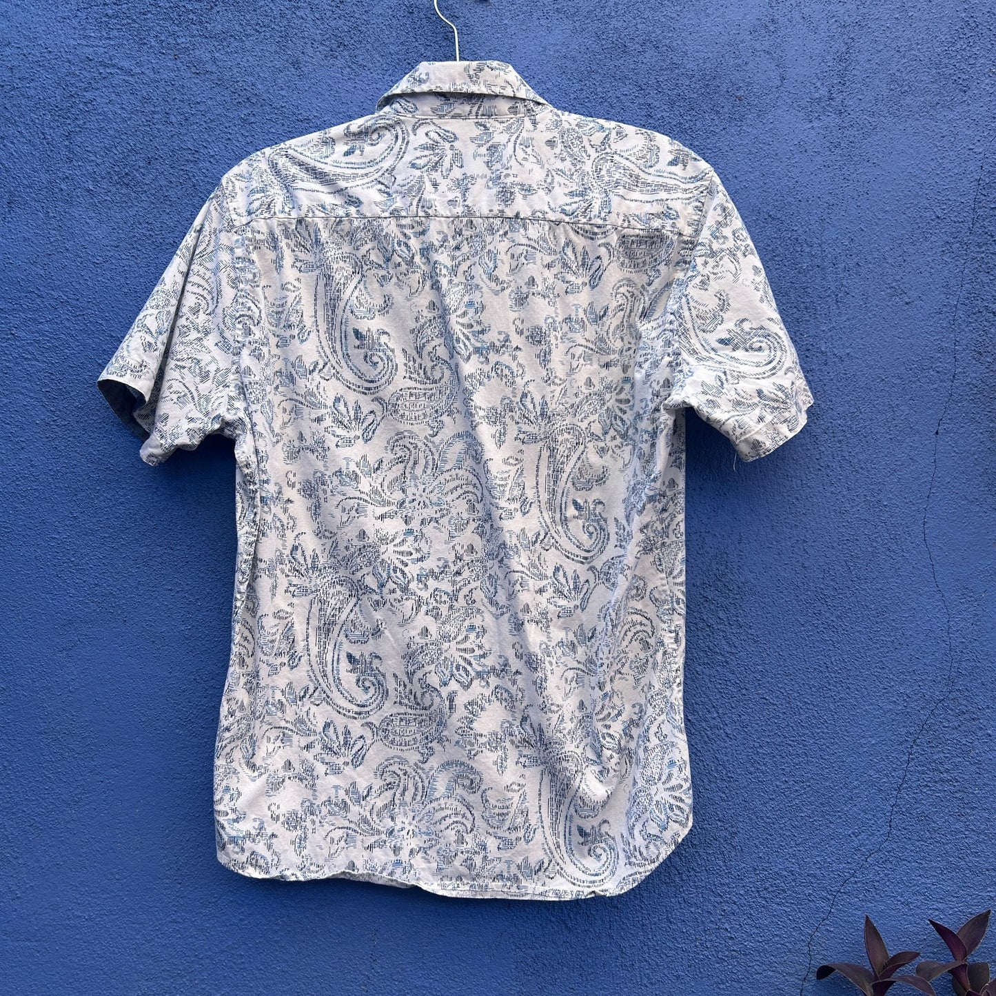 consequence men's blue and white button down