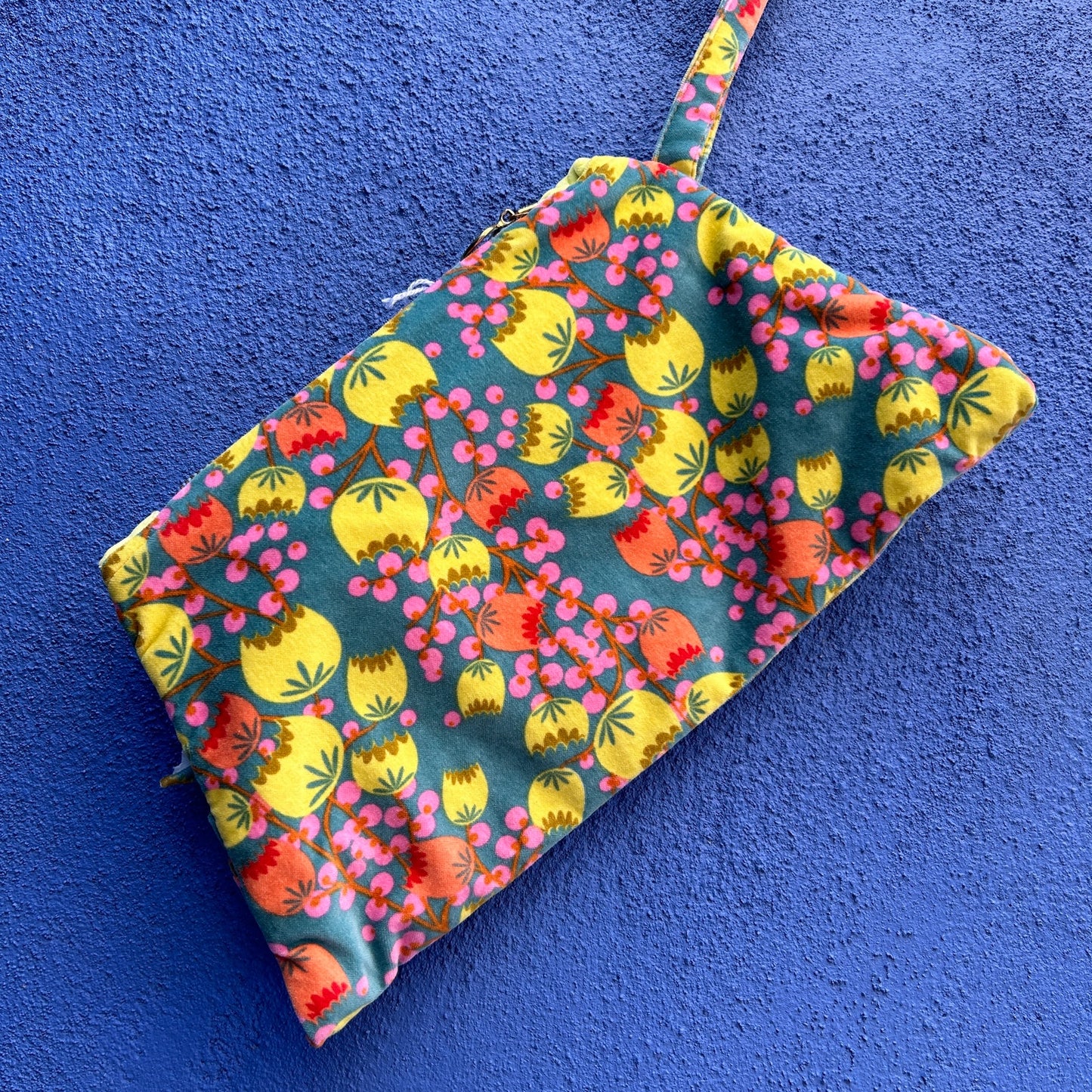 solin designs repurposed vintage fabric handmade handbag wristlet - nwt
