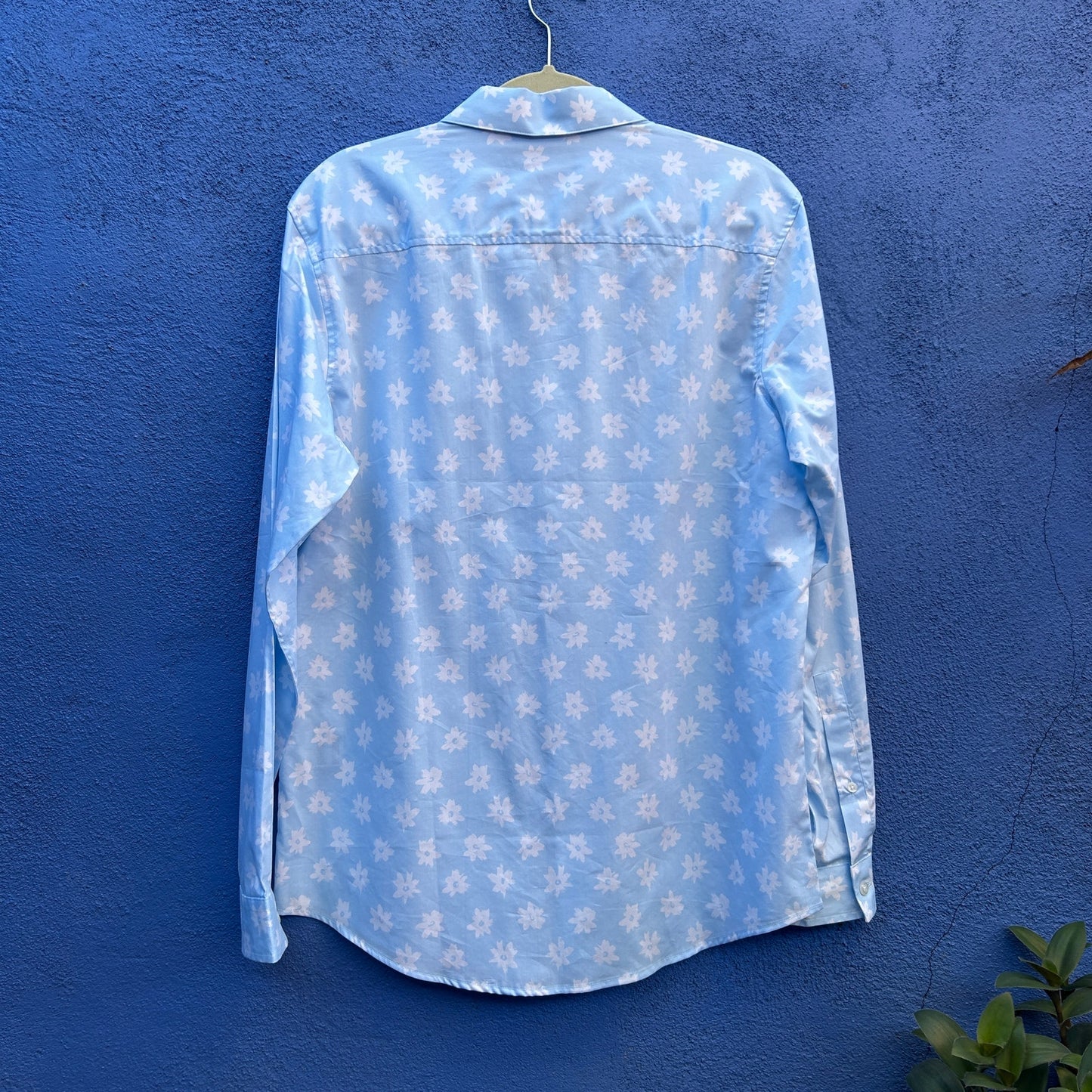international concepts light blue floral print button up