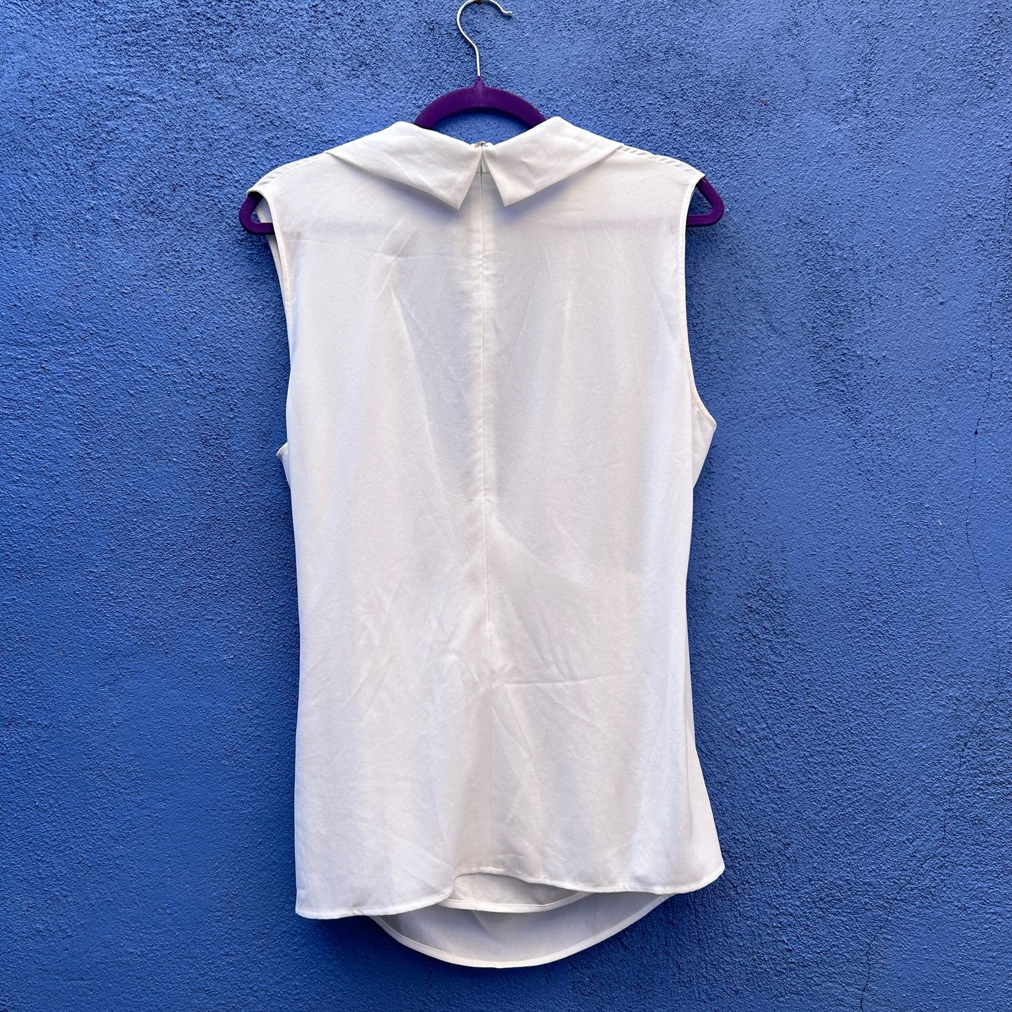 St. John White Sleeveless Surplice Tunic Top