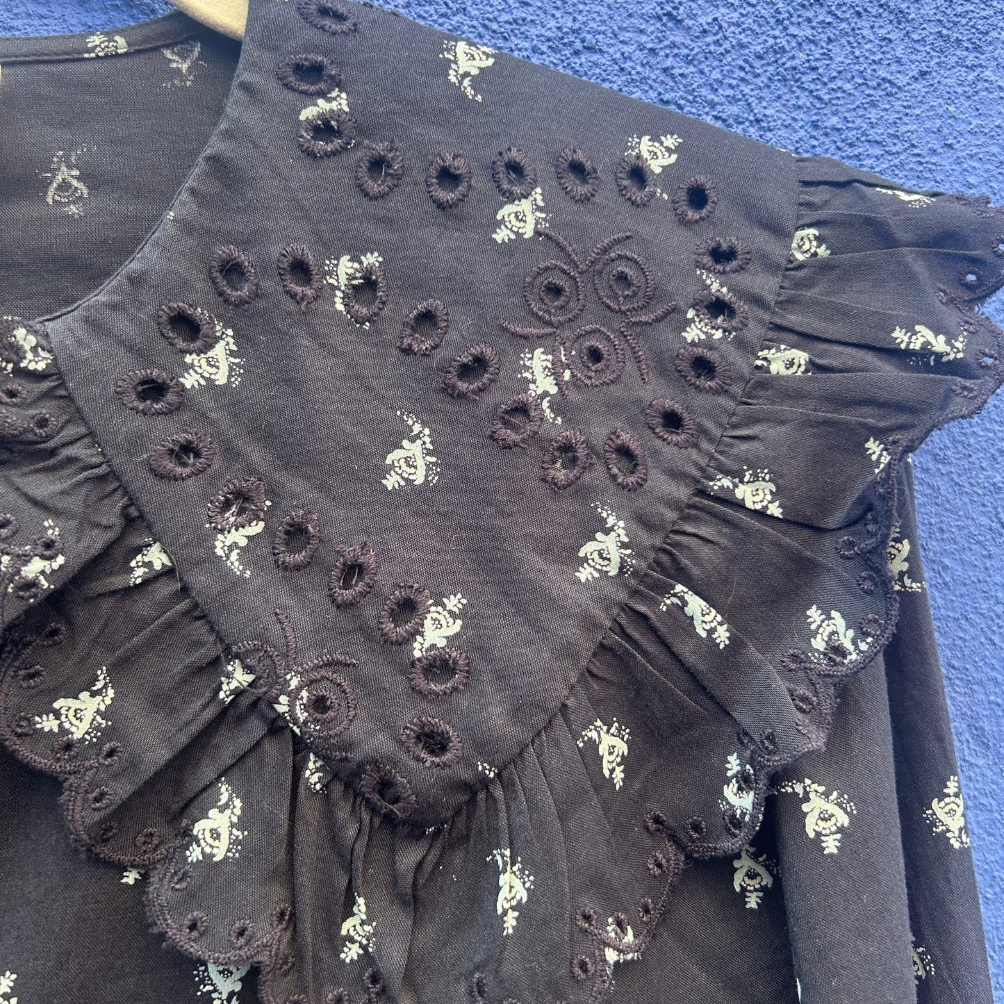 peter pan collar eyelet lace balloon sleeve button up cotton blend top