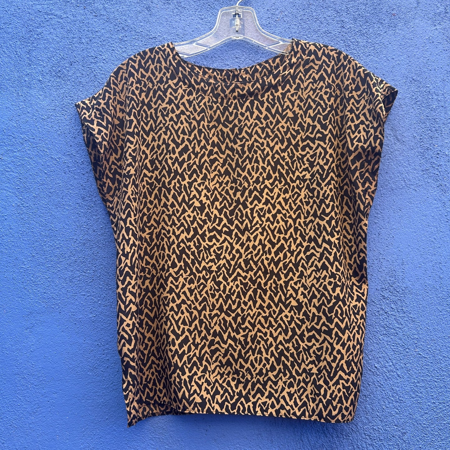 vintage 80s dolman tan and black top