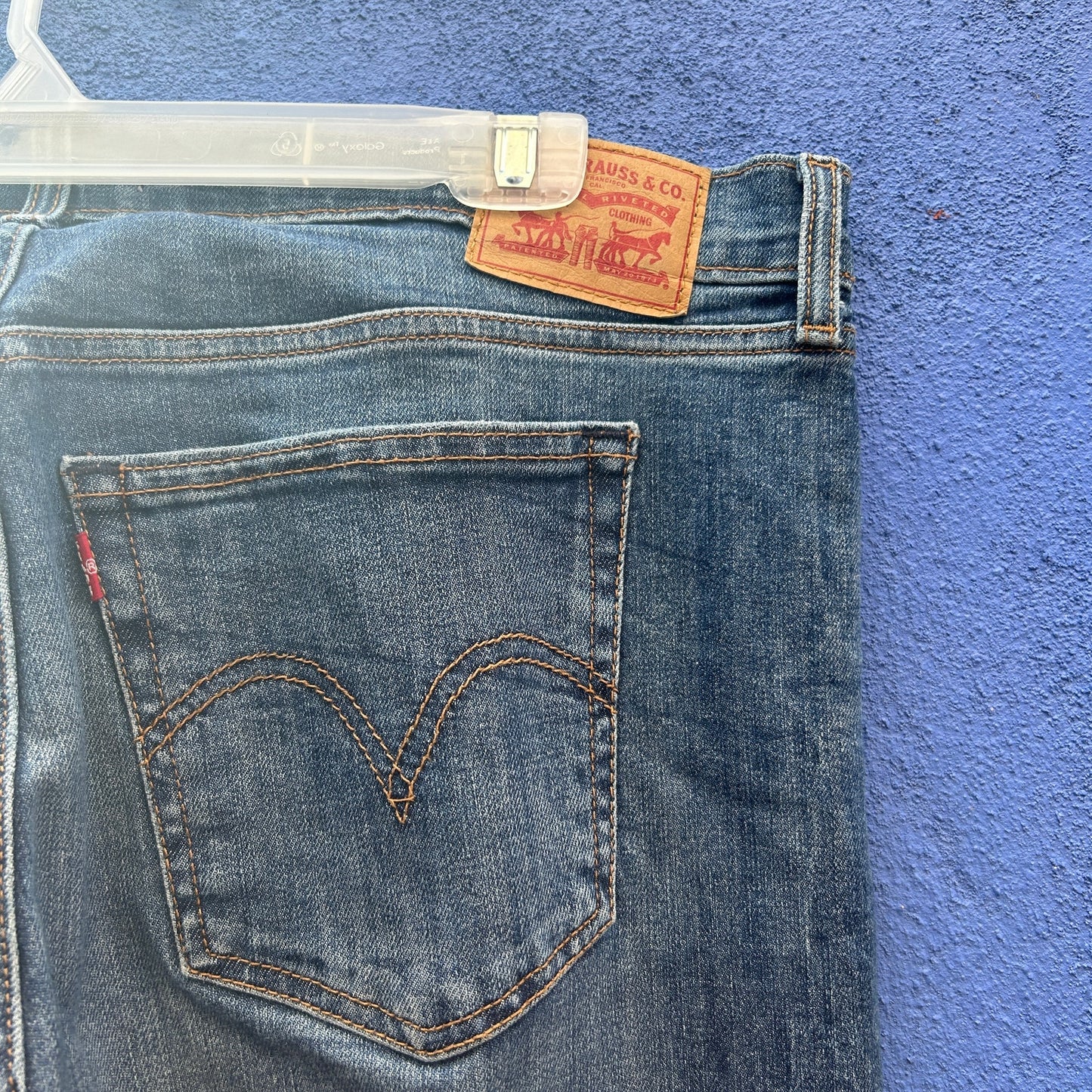 levi's wedgie skinny distressed cropped jeans