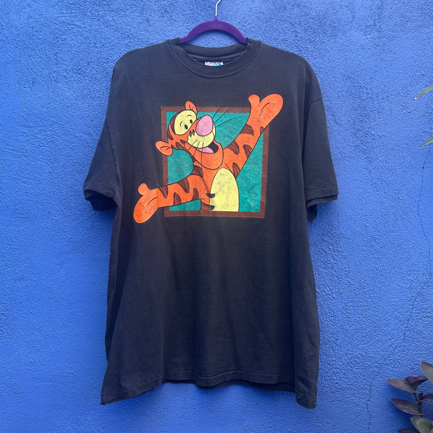 vintage 90s single stitch tigger tee