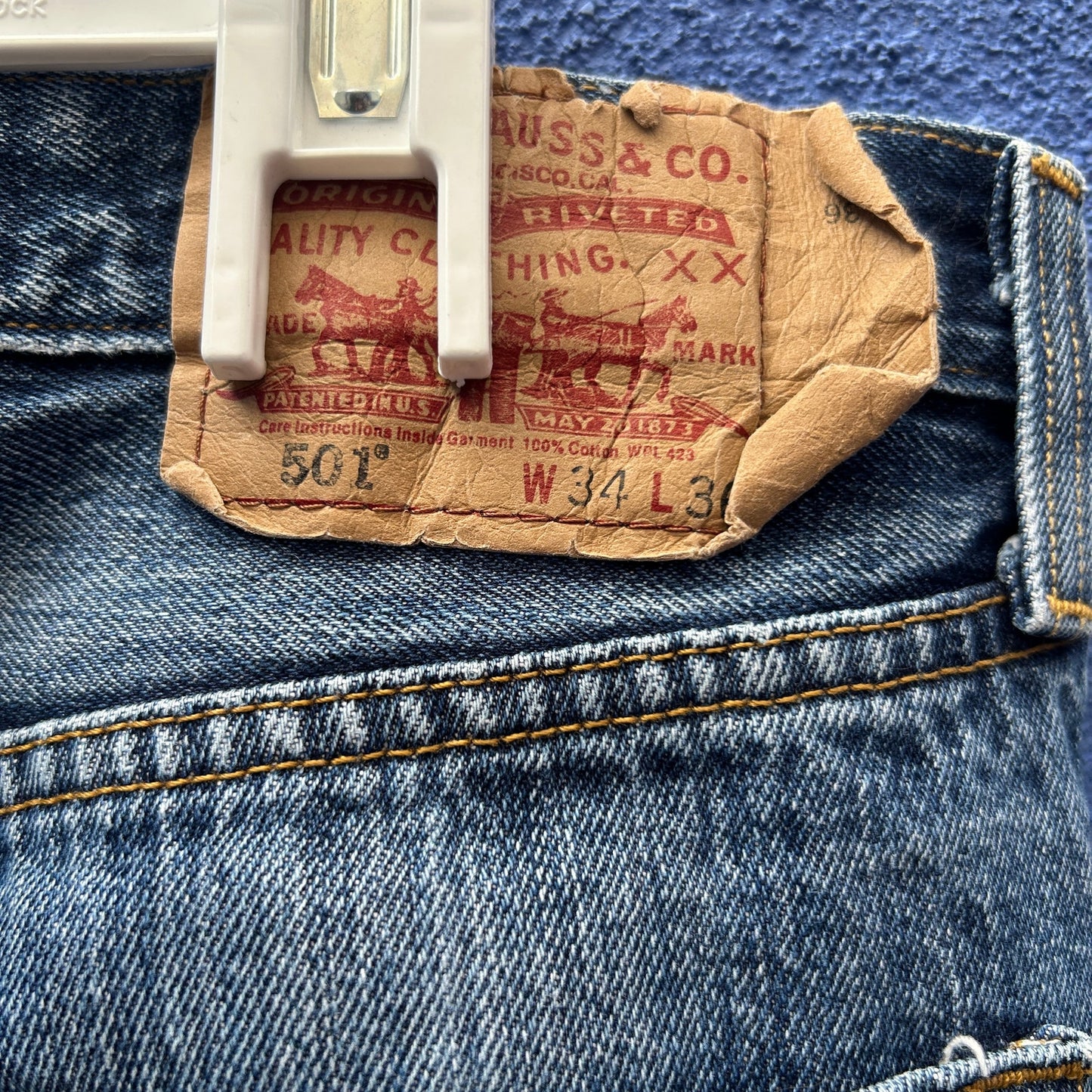 levi's distressed 501s