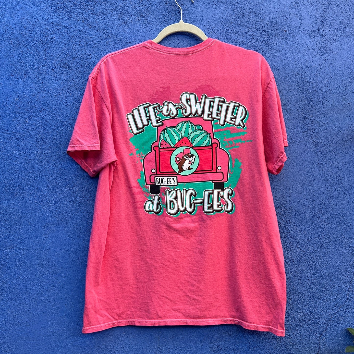 buc-ee's pink life is sweeter tee