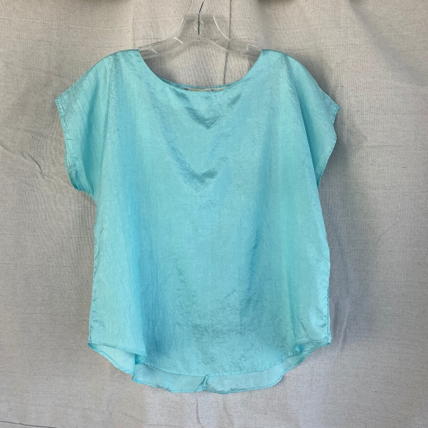 Vintage Diane Von Furstenberg Mint Blue Crinkle Dolman Sleeve Top